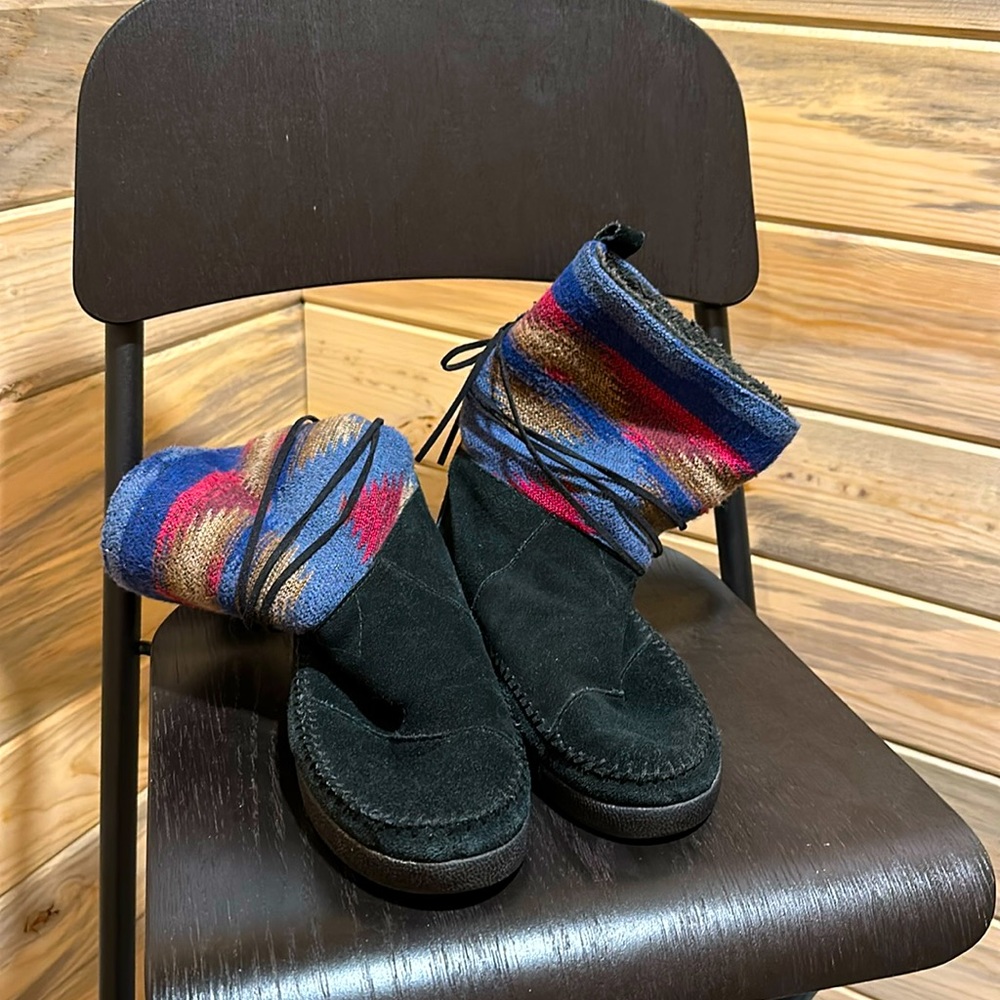 TOMS Winter Suede Leather Boots!